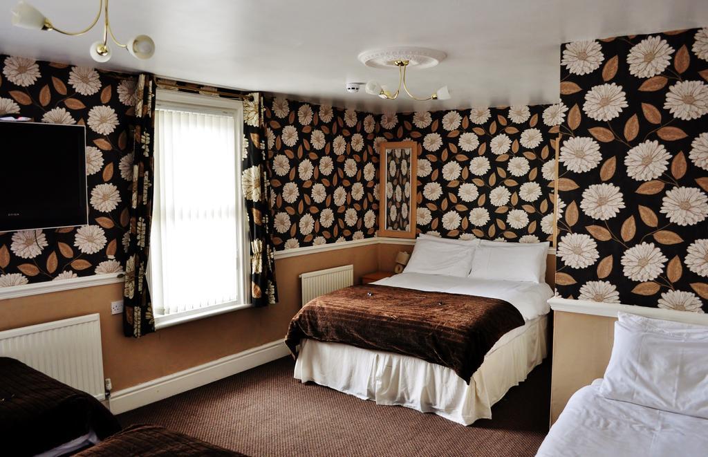 Cheers Hotel Blackpool Room photo